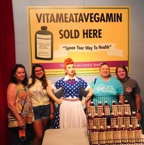 Meet your Posher, Laci